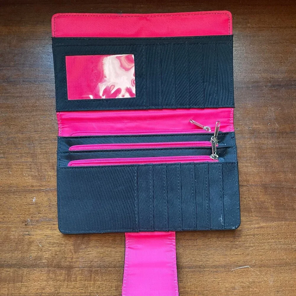 Kenneth Cole Reaction Black Pebbled Wallet Neon Pink Lining Mirror Snap Zip